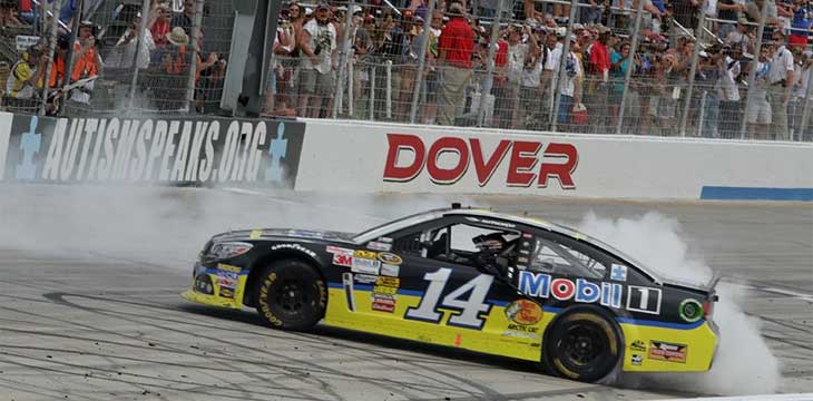 NASCAR-stewart-dover-2013-vitoria730.jpg