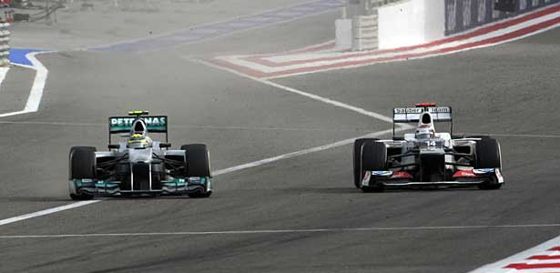 F112-rosberg-kobayashi-bahrain-domingo615