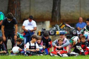 Rubinho Barrichello entre os pilotinhos