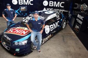 Zonta e Tuka apresentam o carro da BMC Racing