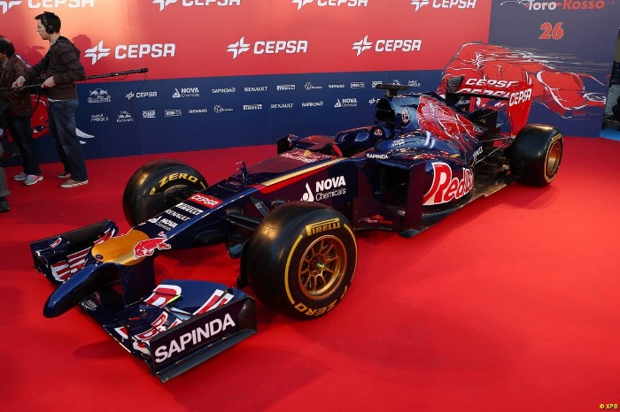 f1-toro-rosso-str9-700