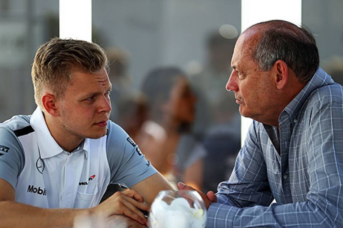 Kevin Magnussen e Ron Dennis