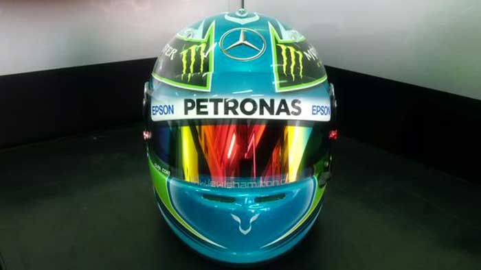 f1-hamilton-capacete-malasia