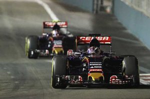 Max Verstappen e Carlos Sainz