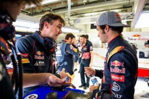 James Key e Carlos Sainz