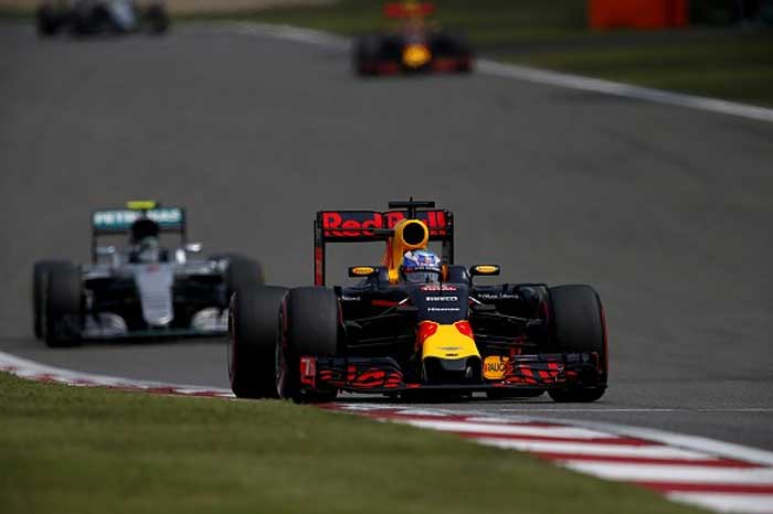 Red Bull e Mercedes