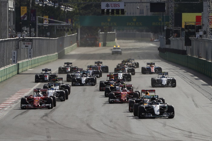 Largada do GP da Europa em Baku