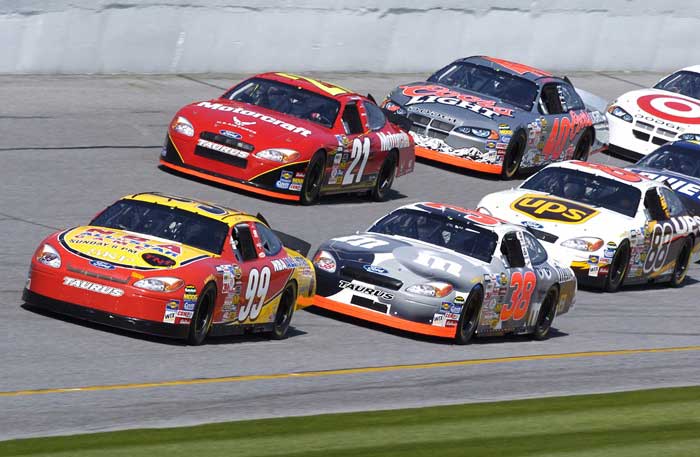 Quatro incríveis jogos online sobre corridas Nascar