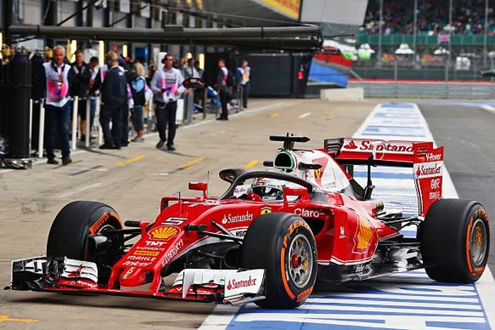 Sebastian Vettel com o "halo 2" da Ferrari