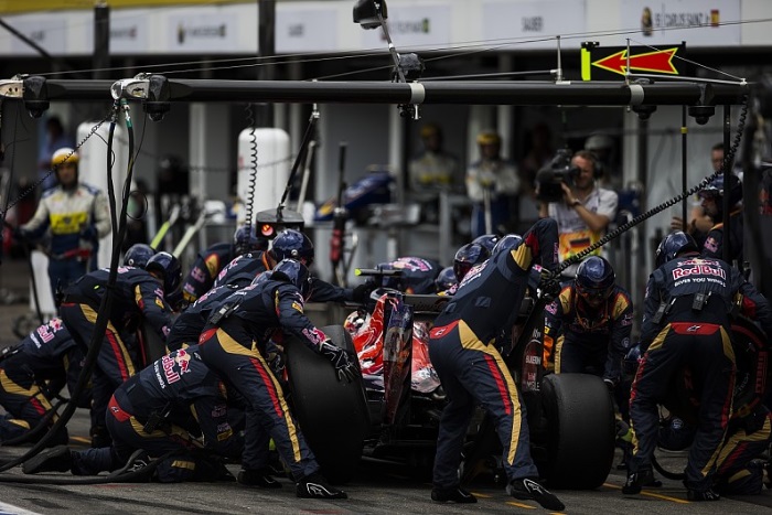 Pitstop da Toro Rosso