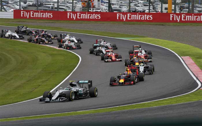 Rosberg lidera pelotão em Suzuka