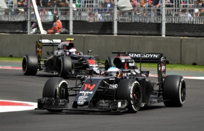 Fernando Alonso e Jenson Button