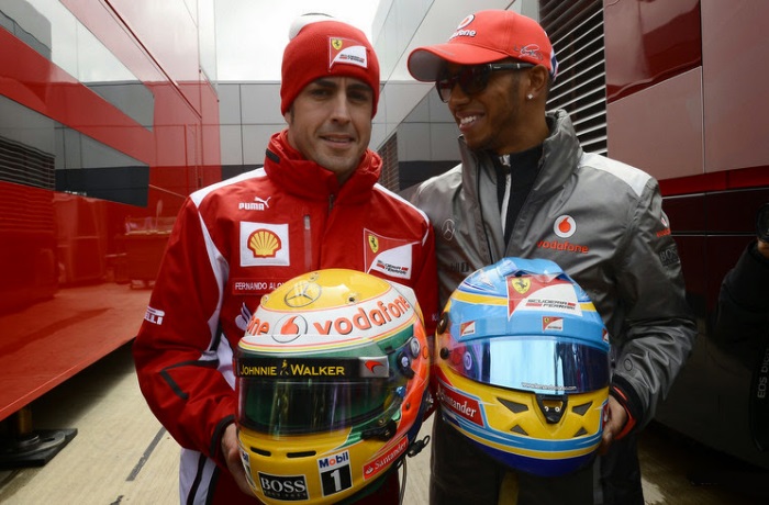 Fernando Alonso e Lewis Hamilton