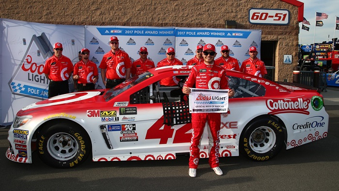 Kyle Larson venceu a última etapa da NASCAR