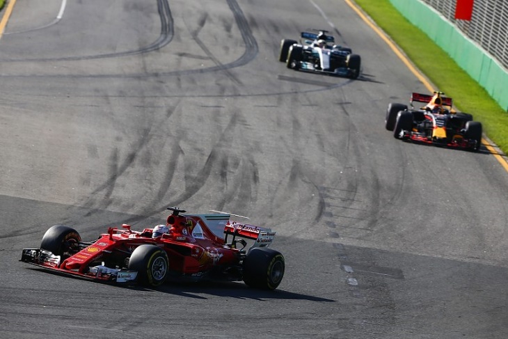 Sebastian Vettel, Max Verstappen e Lewis Hamilton