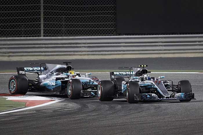 Valtteri Bottas e Lewis Hamilton