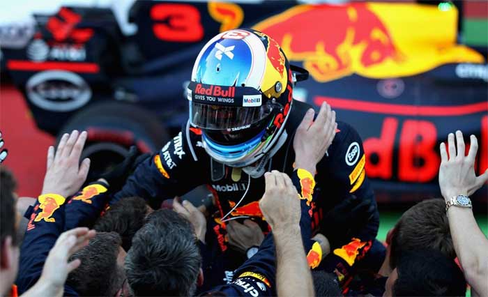 Ricciardo vence GP do Azerbaijão 2017