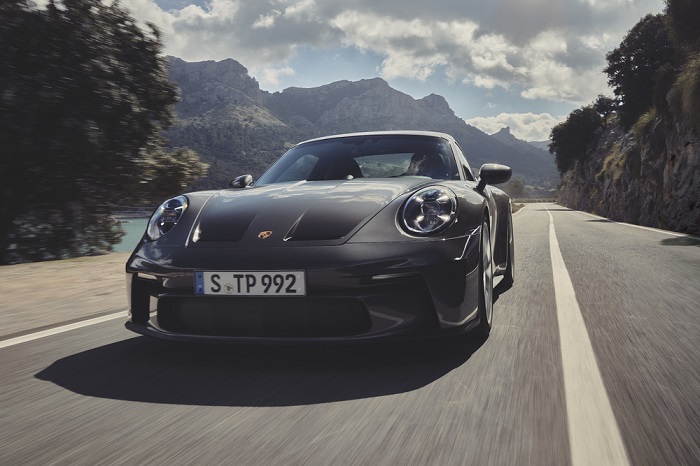 Porsche 911 GT3 RS 4.0 - Das pistas para as ruas