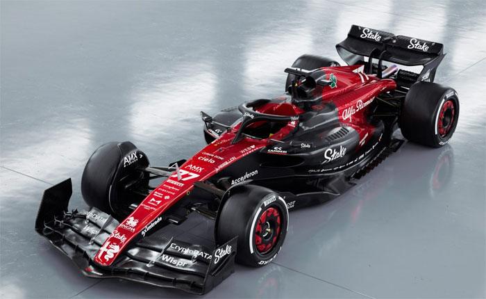 Mercedes apresenta novo carro da F1. Pintura prata retorna