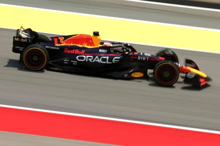 GP da Espanha: Verstappen lidera 2º treino à frente de Alonso